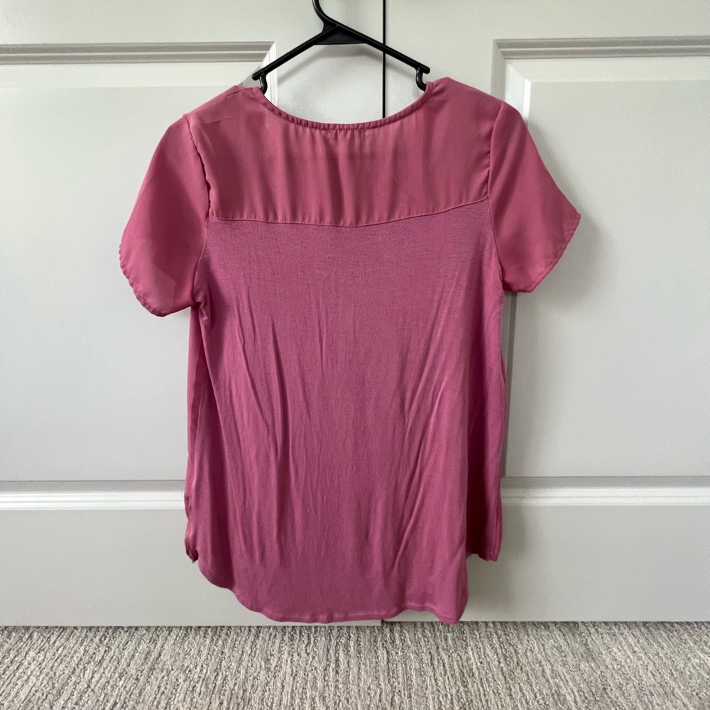 Women’s Rose Colored Blouse - Picture 2 of 3